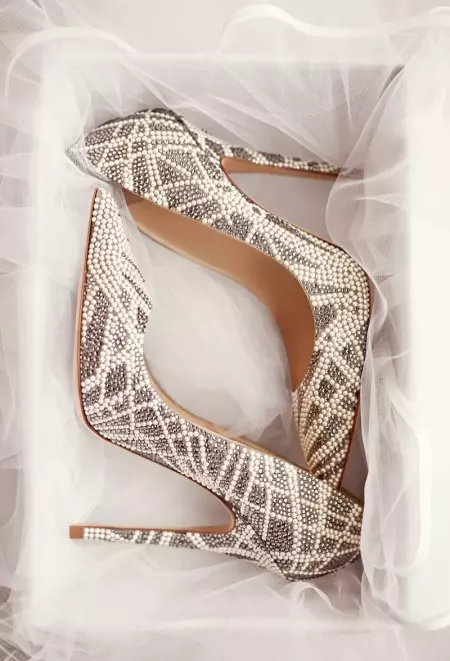 Shoe Gazing: Tingnan ang 2016 Bridal Line ni Jimmy Choo