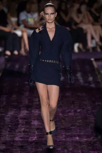 Atelier Versace Does Body-Con Haute Couture for Fall 2014 Show