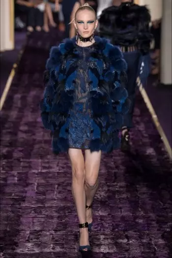 Atelier Versace Does Body-Con Haute Couture for Fall 2014 Show