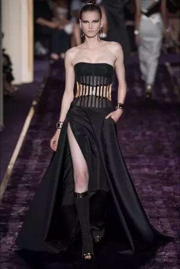 Atelier Versace docht Body-Con Haute Couture foar hjerst 2014 Show