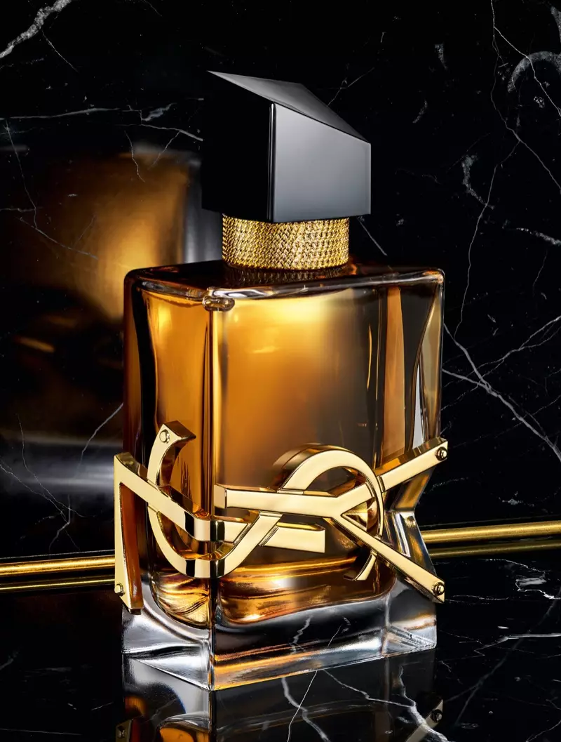 YSL نىڭ Libre Intense خۇشپۇراق بوتۇلكىسىغا نەزەر.