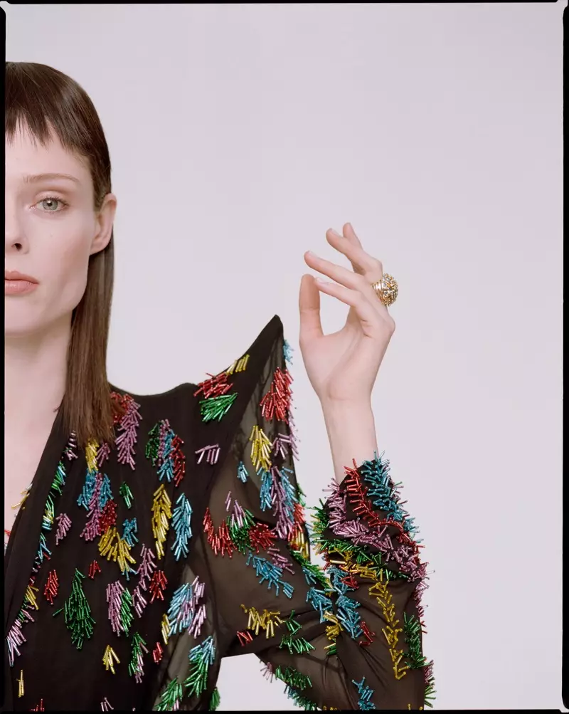 Coco Rocha poséiert am Jean Paul Gaultier fir Harper's Bazaar Ukraine