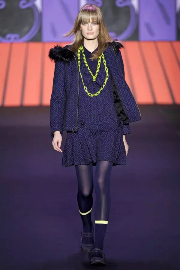 Anna Sui Fall 2011 | Izu Ejiji New York