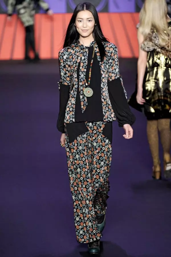 Anna Sui Fall 2011 | نيۇ-يورك مودا كىيىم ھەپتىلىكى