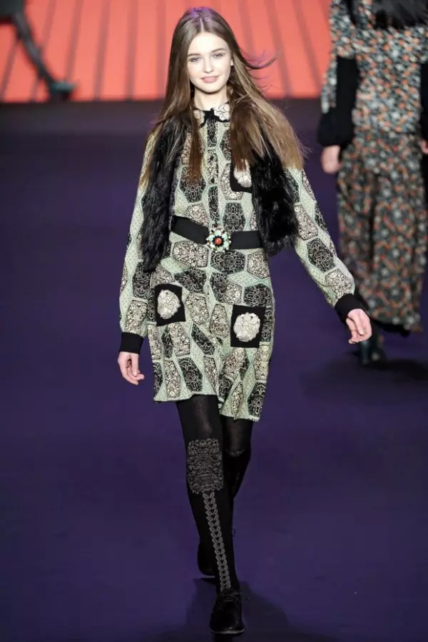 Anna Sui Fall 2011 | Todobaadka Fashion-ka ee New York