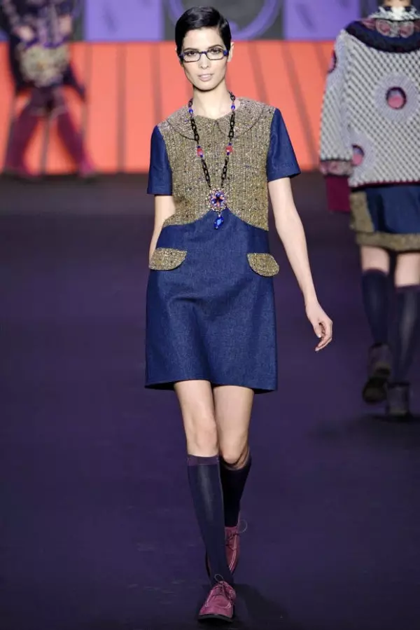 Anna Sui Fall 2011 | نيۇ-يورك مودا كىيىم ھەپتىلىكى