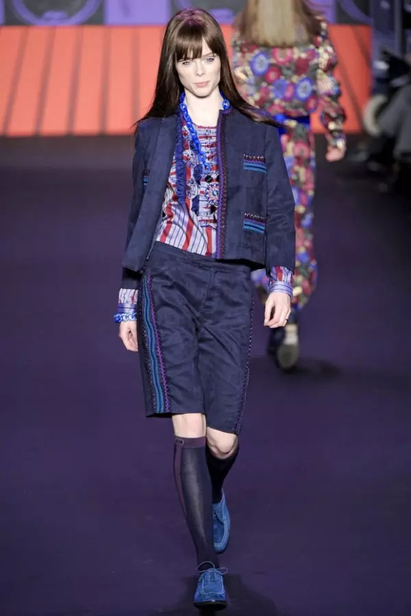 Anna Sui Fall 2011 | نيۇ-يورك مودا كىيىم ھەپتىلىكى