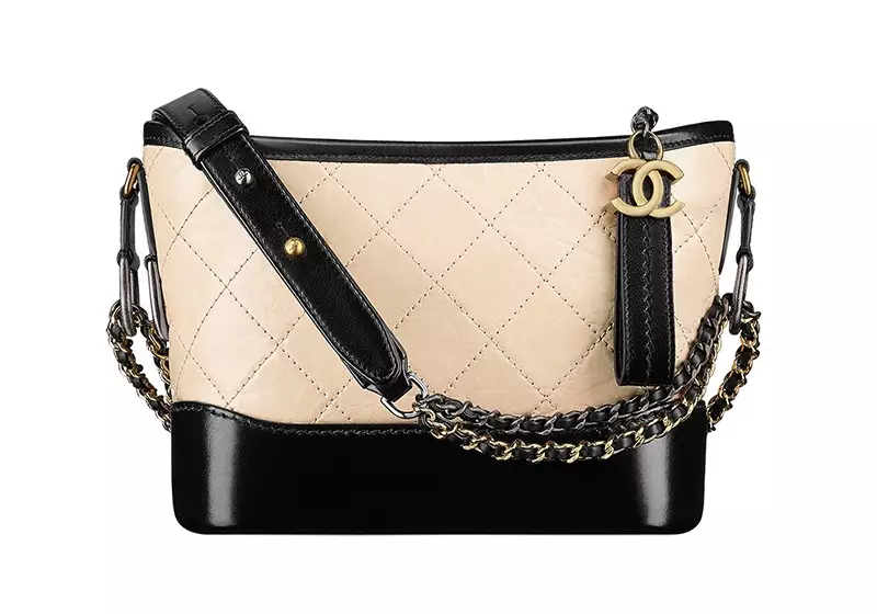 កាបូបម៉ាក Chanel Gabrielle Small Hobo Bag តម្លៃ 3,200 ដុល្លារ