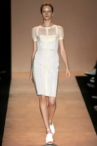 Herve Leger از میکس ازریا اسپرنگ 2011 | نیویارک فیشن ویک