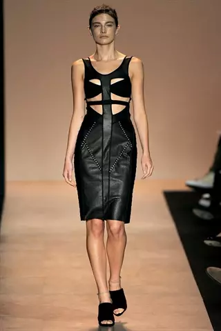 Herve Leger oleh Max Azria Spring 2011 | Minggu Fesyen New York