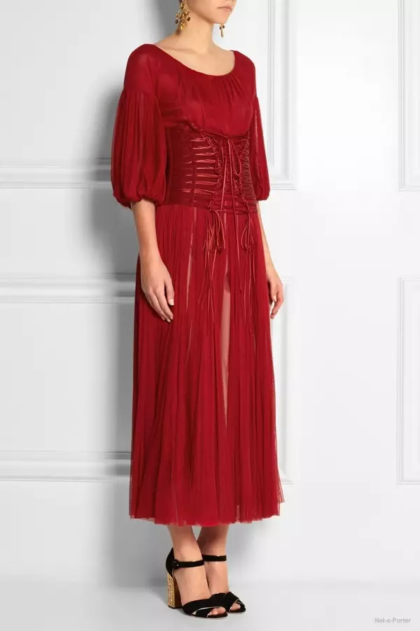 Dolce & Gabbana Corseted silk-tulle midi dress Net-a-porter 'ਤੇ $3,357 ਵਿੱਚ ਉਪਲਬਧ ਹੈ