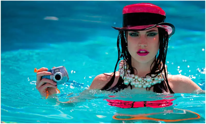 Jacquelyn Jablonski Dons Summer Style vir Dujour Magazine deur Hans Feurer