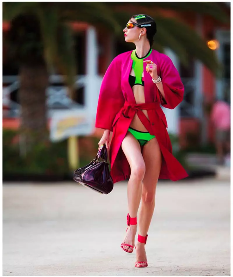 Jacquelyn Jablonski Dons Summer Style don Mujallar Dujour ta Hans Feurer