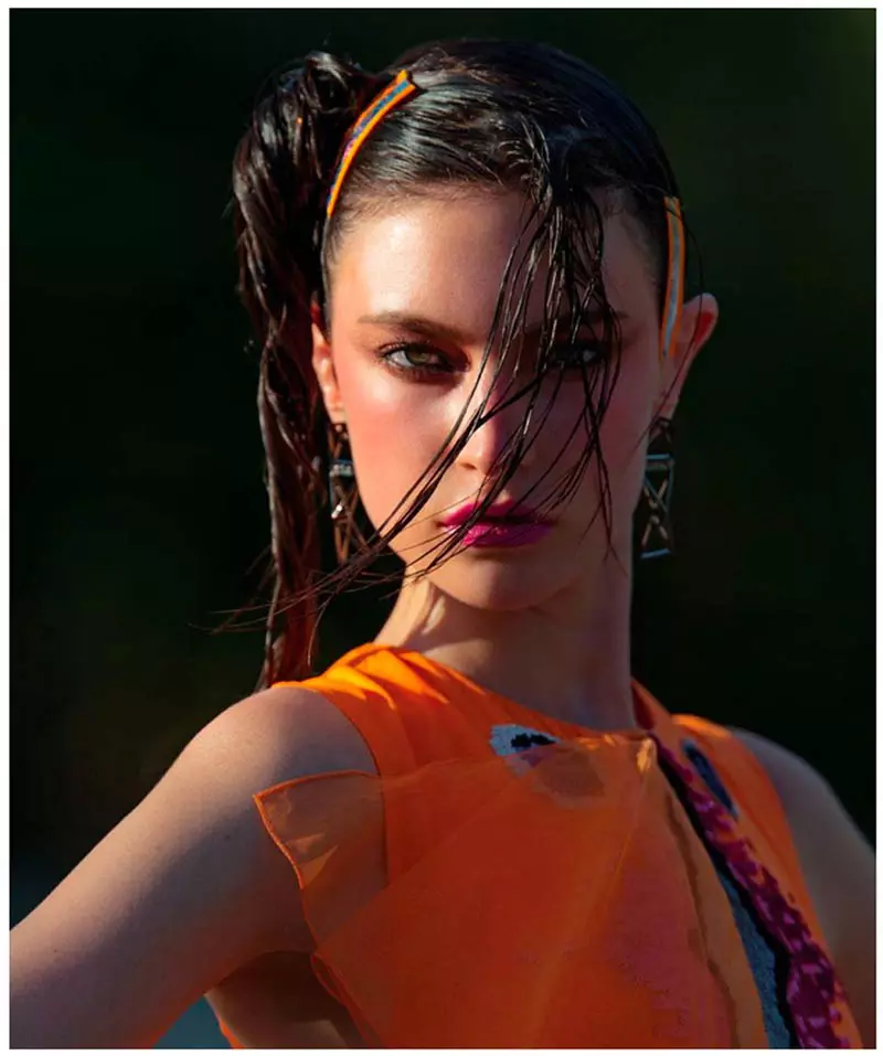 Hans Feurer tərəfindən Dujour jurnalı üçün Jacquelyn Jablonski Dons Summer Style