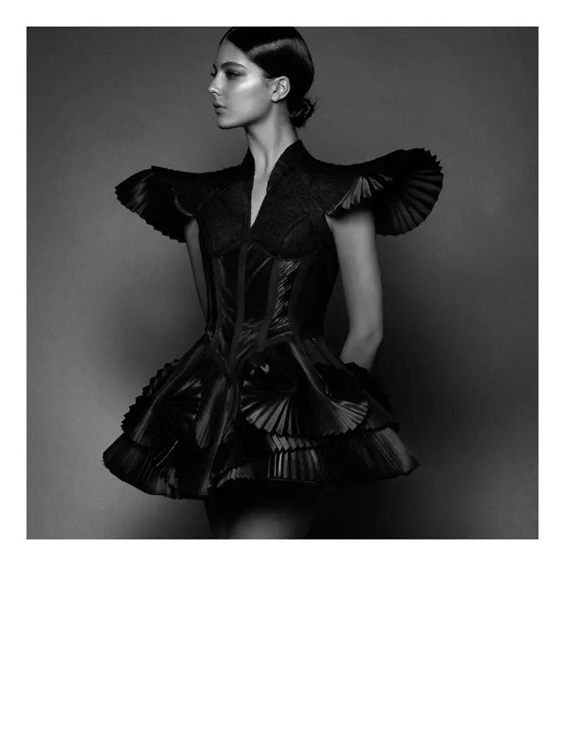 Katryn Kruger、Karlina Caune 和 Franziska Müller 由 Greg Kadel 为 Vogue 德国版 2012 年 5 月