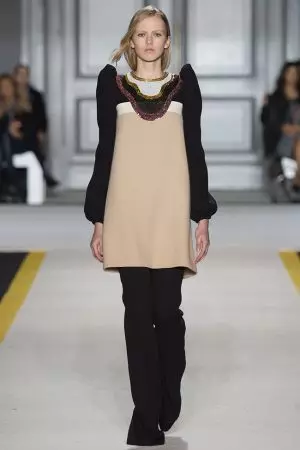 Giambattista Valli: Să fim groovy cu asta