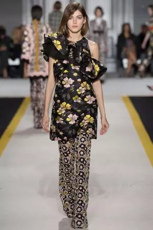 Giambattista Valli: අපි එය සමග Groovy ලබා ගනිමු