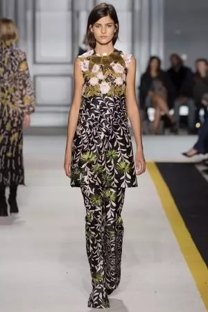 Giambattista Valli: Reka tubone Groovy hamwe nayo