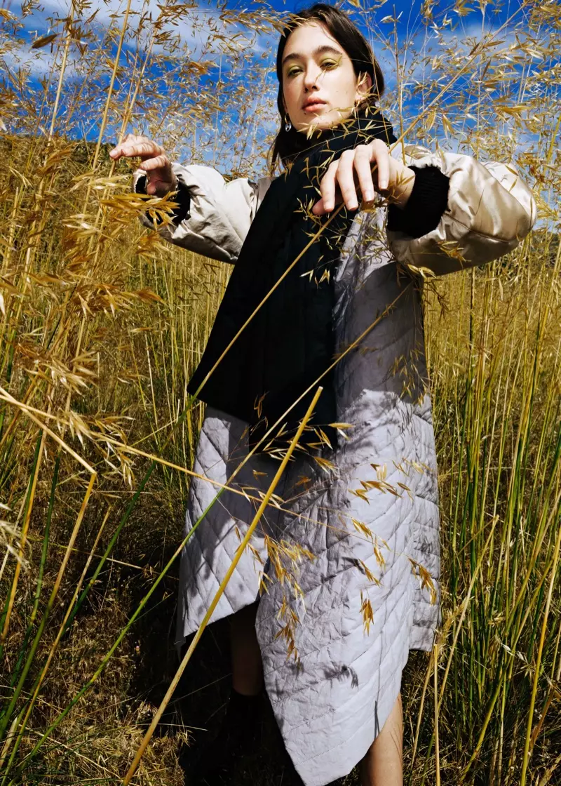 Irene Blanch apporte du style à l'extérieur pour Mujer Hoy