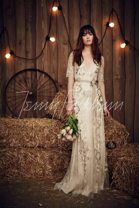 កូនក្រមុំ Jenny Packham ផ្តល់ឱ្យលោកខាងលិច Vibes សម្រាប់និទាឃរដូវ '17