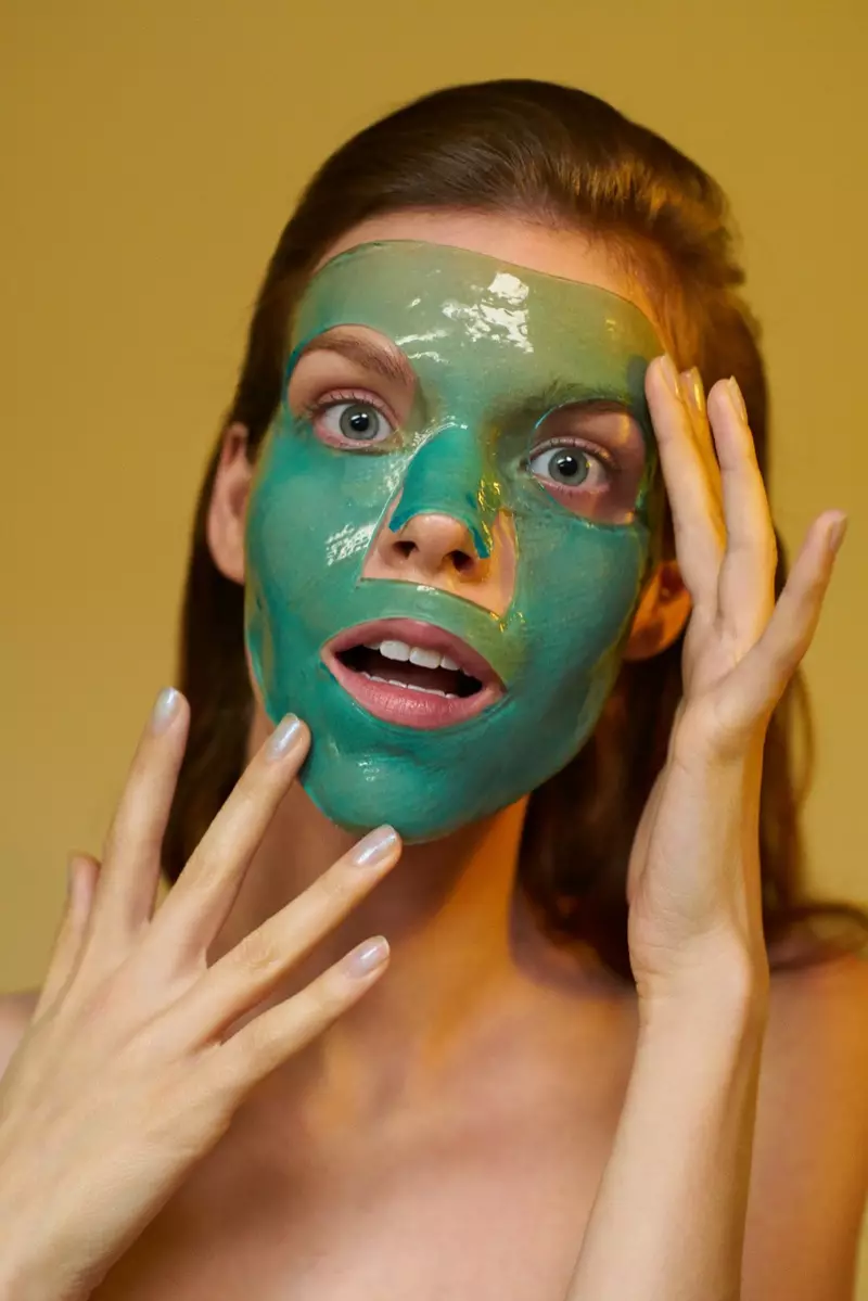 UMeghan Collison Ugqoke I-Bold Beauty Masks eVogue Ukraine