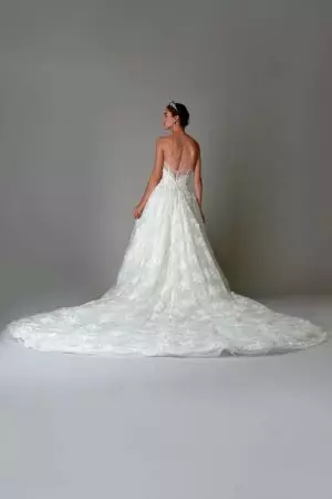 Marchesa Bridal Bersinar untuk Musim Gugur 2016