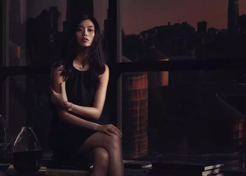 بطولة Ming Xi في حملة مشاهدة Daniel Wellington