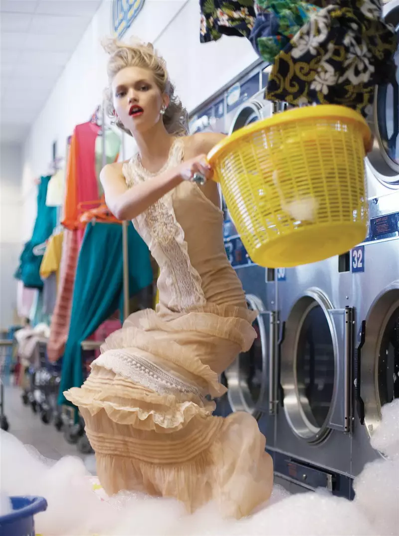 Morning Beauty | Lily Donaldson, Gemma Ward & Caroline Trentini naSteven Meisel