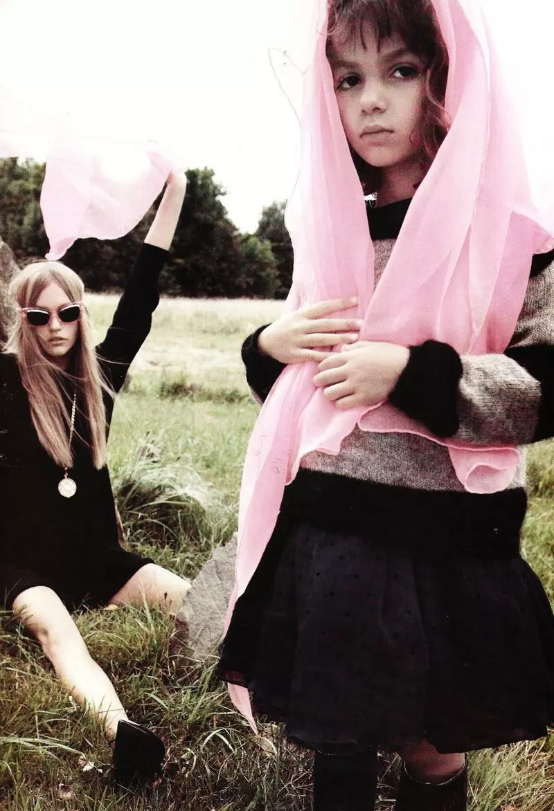 Mikael Janssonin Sasha Pivovarova Vogue Parisille marraskuuta 2010