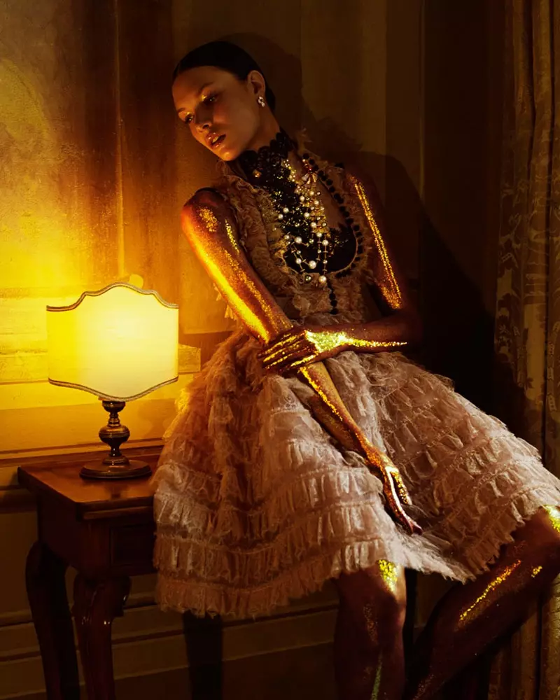 Embellished-Dresses-Gowns-How-Spend-It-Editorial12