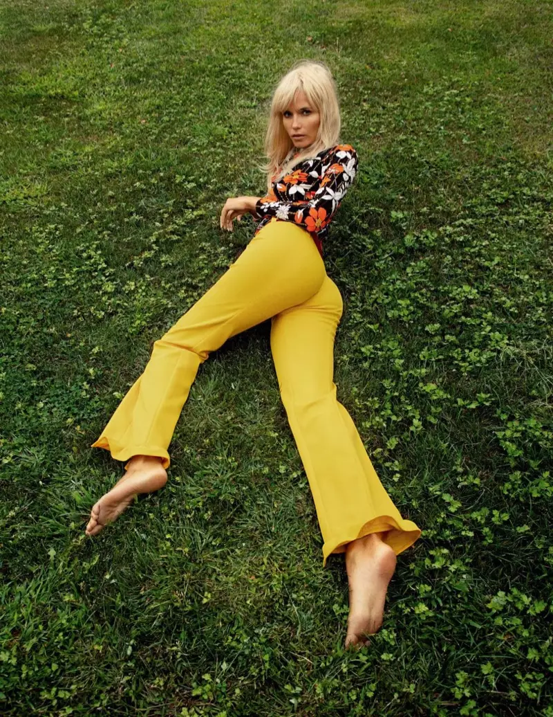 Natasha Poly นำเสนอแฟชั่นยุค 70 ใน Vogue Paris