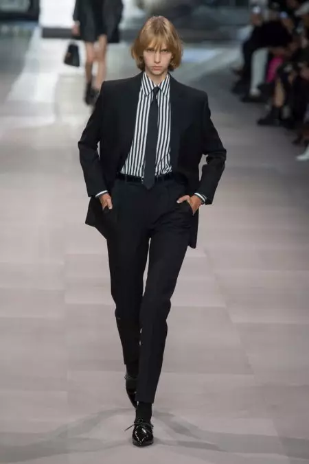 Hedi Slimane نے Celine Spring 2019 کے ساتھ اپنا نشان بنایا