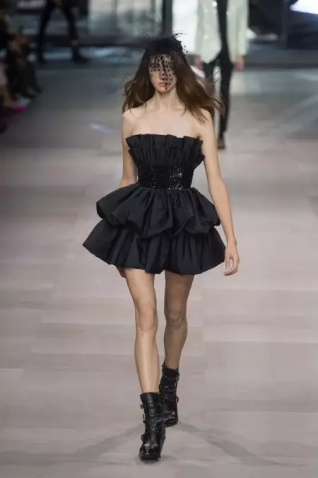 Hedi Slimane o Etsa Letšoao la Hae le Celine Spring 2019