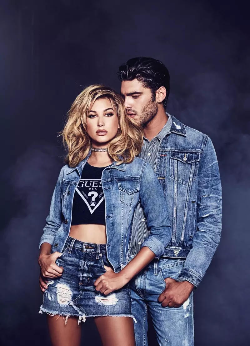 Hailey Baldwin lan Stefano Sala mbintangi kampanye Ulang Tahun kaping 35 Guess