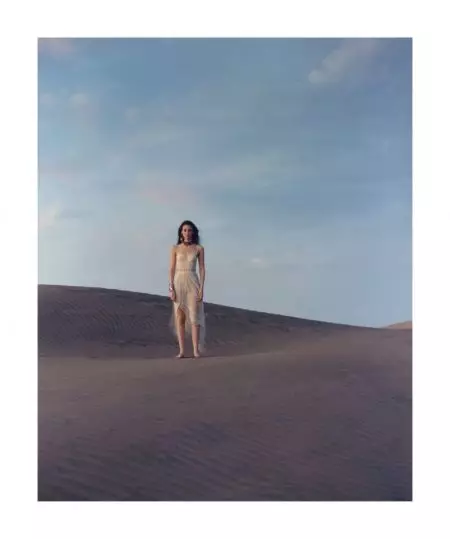 عليك أن تشاهد حملة ألكسندر ماكوين Dreamy Spring 2017