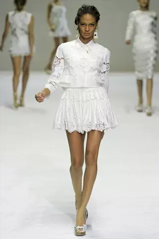 Dolce & Gabbana Frühjahr 2011 | Mailänder Modewoche