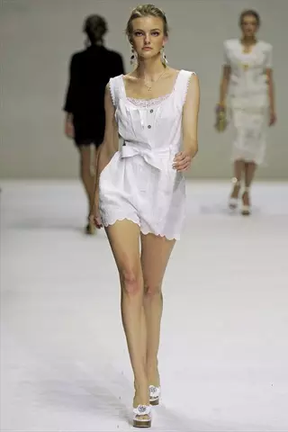 Dolce & Gabbana mmiri 2011 | Izu Ejiji Milan