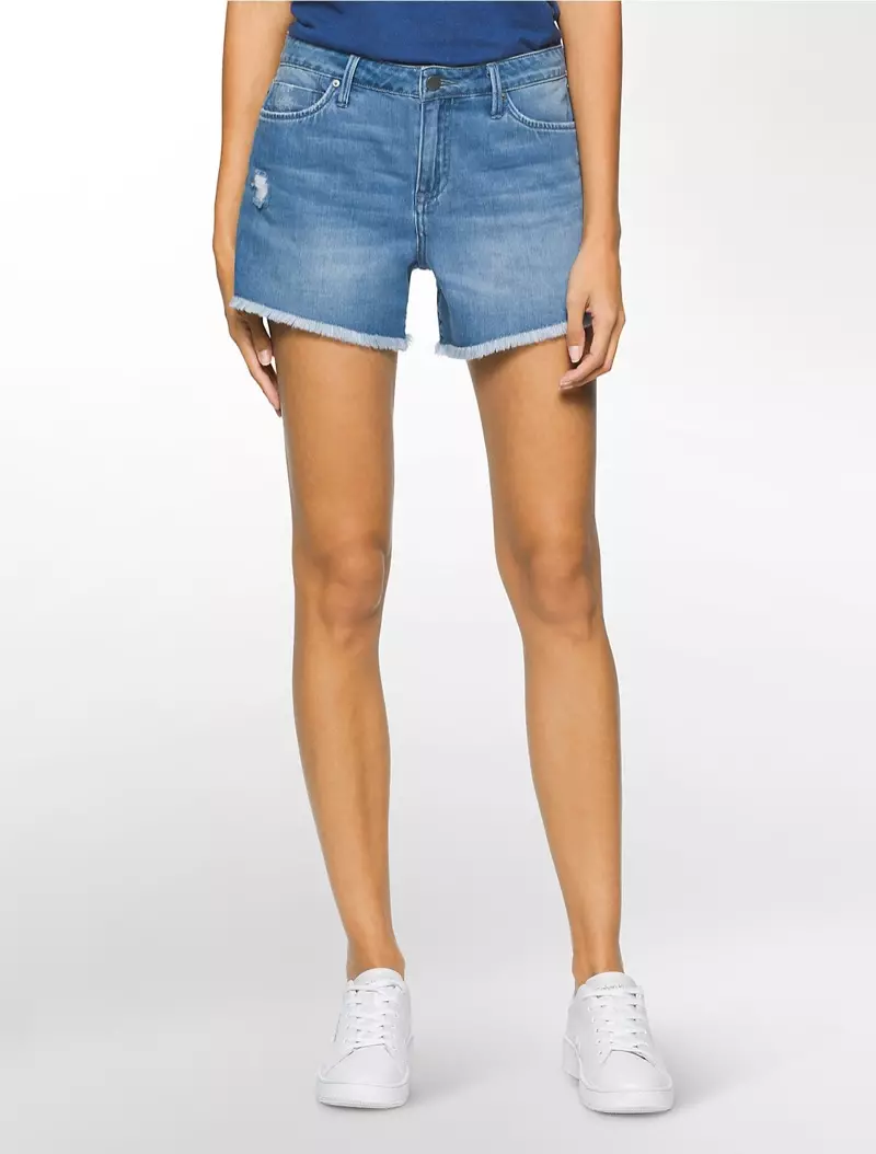 Calvin Klein Jeans ya damu da Denim Shorts