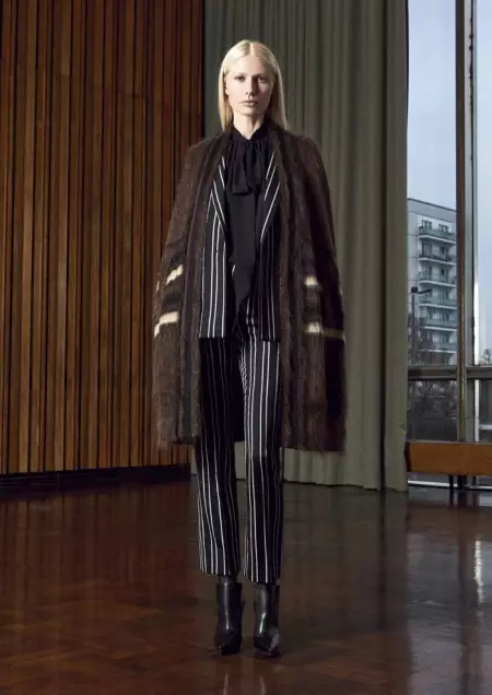 Իրինա Շեյքը դարձել է բարձր նորաձև Givenchy-ի Pre-Fall Lookbook-ում