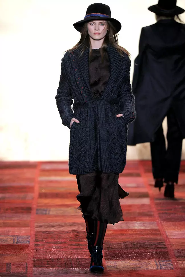 Tommy Hilfiger Fall 2011 | نيۇ-يورك مودا كىيىم ھەپتىلىكى