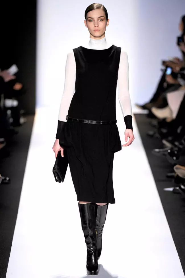 BCBG Max Azria Fall 2011 | Wythnos Ffasiwn Efrog Newydd