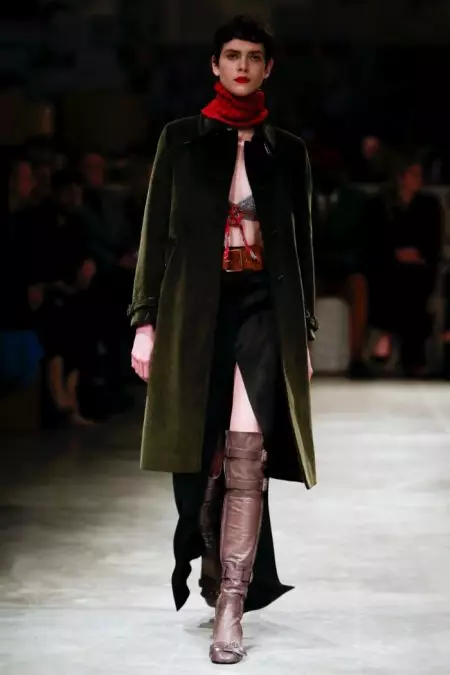 Prada yana kawo kayan ado don Fall 2017