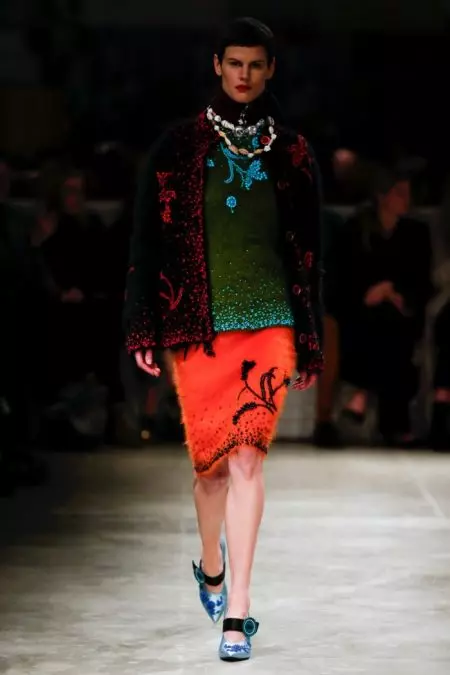 Prada Ndadekake Embellishments kanggo Autumn 2017