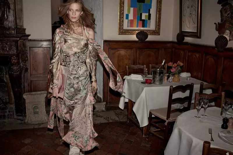 Lexi Boling protagoniza campanha outono-inverno 2018 da Zimmermann