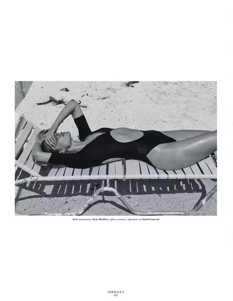 Doutzen Kroes posa en roba de platja per a Vogue Ukraine