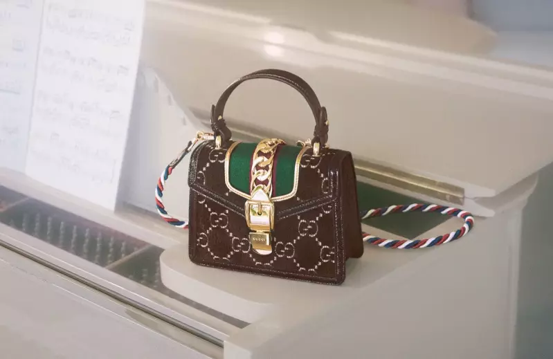 Gucci setter søkelyset på Sylvie-veske i ny kampanje