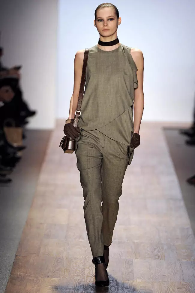 Max Azria podzim 2011 | New York Fashion Week