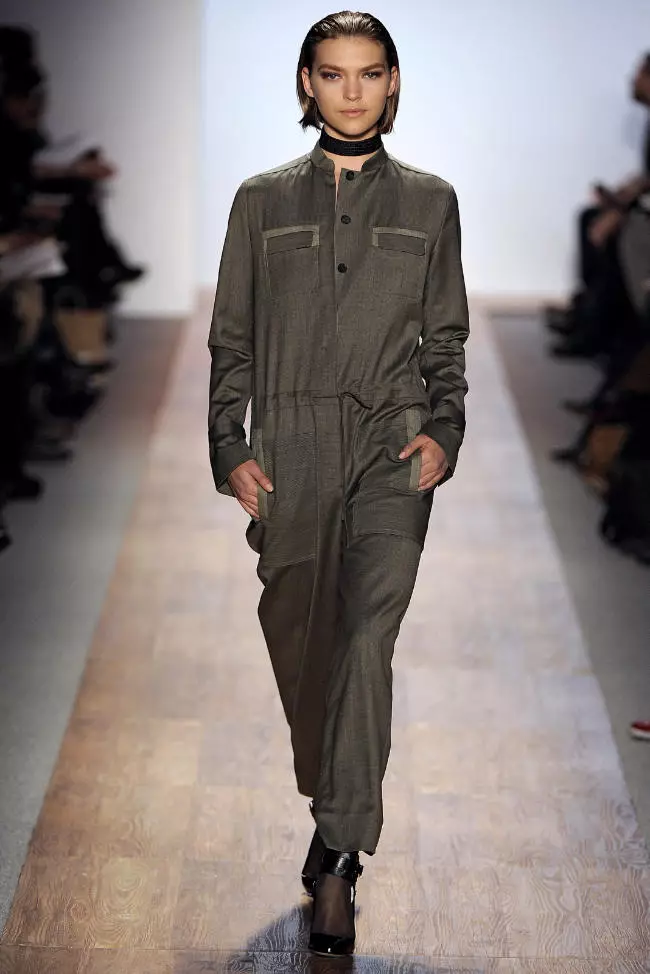 Max Azria Fall 2011 | Wythnos Ffasiwn Efrog Newydd