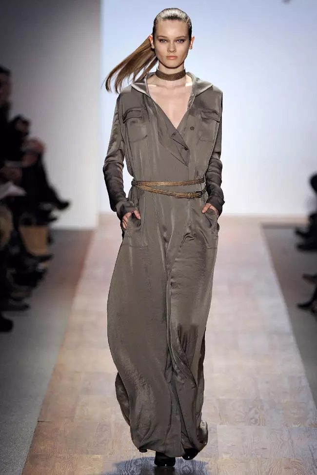 Max Azria Fall 2011 | Wythnos Ffasiwn Efrog Newydd