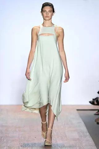 Max Azria Spring 2011 | နယူးယောက်ဖက်ရှင်ရက်သတ္တပတ်